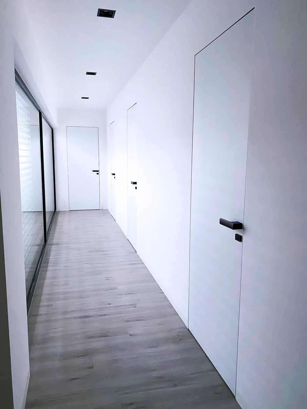 Dveře černobílá elegance